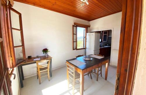 Alikianos Appartement | Dusk Apartments with Stunning Mountain View