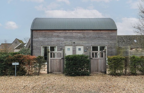 Lechlade Cottage | DUTCH 1, pet friendly, with a garden in Lechlade-On-Thames