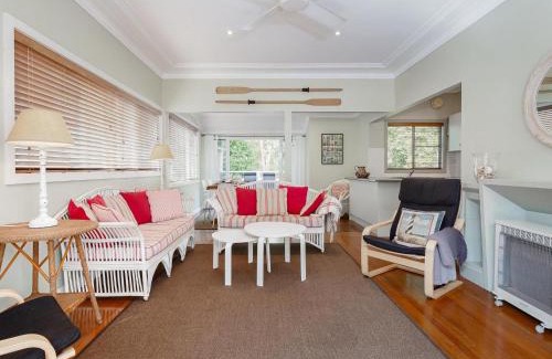 Nelson Bay Maison | Dutchies Haven, 11 Christmas Bush Ave - Pet friendly, large enclosed yard, air con and Wi-Fi