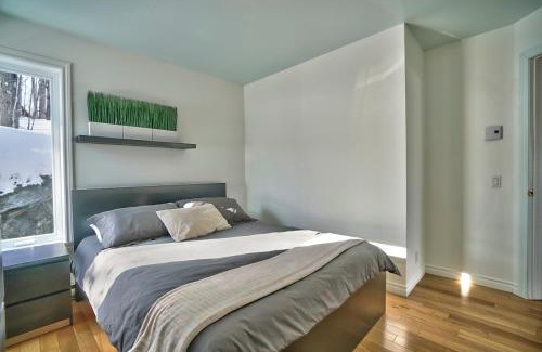 Sherbrooke Maison | Dynamite 2-Bedroom House, Garage, Sleeps 6