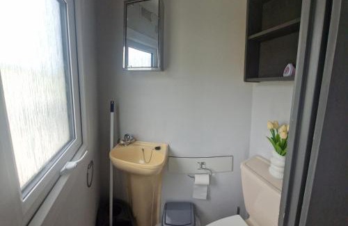 Winestead Autre | E11 caravan sand le mere holiday park