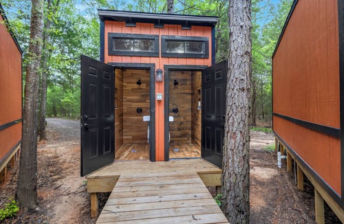 Mineola Cabine | Eagle 2 - Right Side Cabin and NO NEIGHBOR