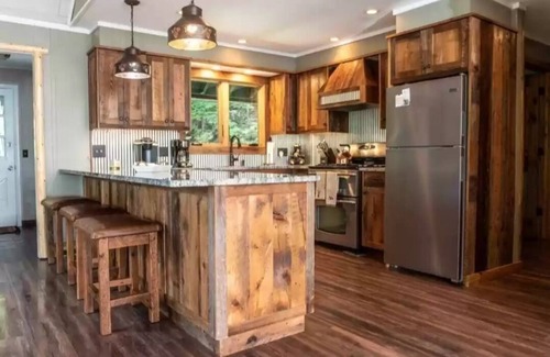 Old Forge Maison | Eagle Creek House waterfront property 4th Lake access.