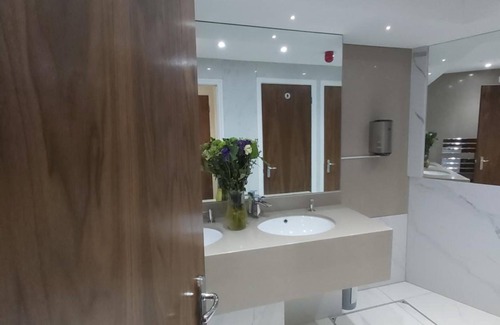 Luton Hôtel | Eagle Hotel