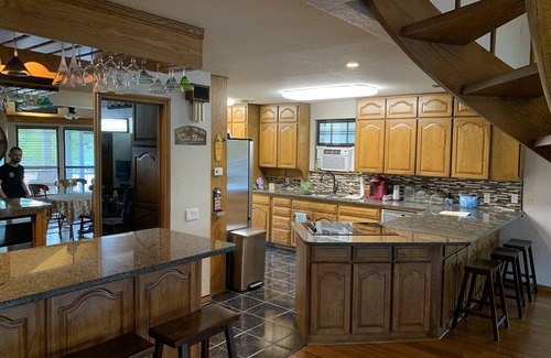 Lake Country Maison | Eagle Mountain Lake Front Home, with Dock! Amazing Location 3 Bed, 2 Bath