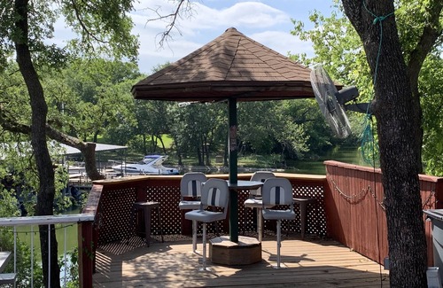 Lake Country Maison | Eagle Mountain Lake Front Home, with Dock! Amazing Location 3 Bed, 2 Bath