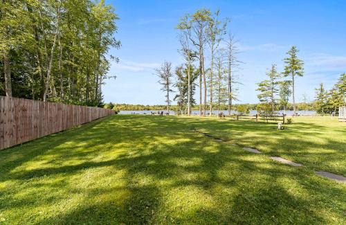 Kendall Maison | Eagle's Nest - Lakefront Oasis with Dock Canoe and Fire Pit