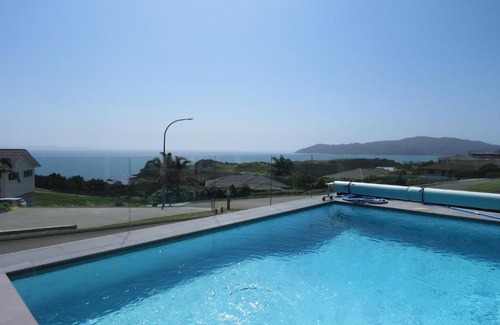 Cable Bay Maison | Eagle View