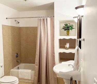 Louisiana Hôtel | Eagles Nest Inn