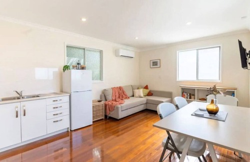 Nudgee Beach Maison | Eagles Nest Two Bed Home Nudgee Beach