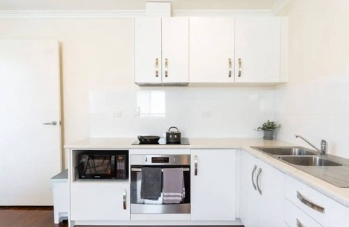 Nudgee Beach Maison | Eagles Nest Two Bed Home Nudgee Beach