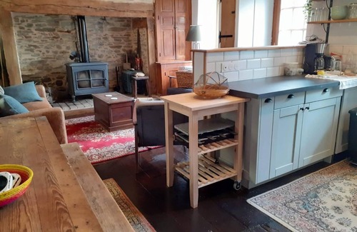 Conceze Autre | Early 18th Century Country Farmhouse Modernized for Comfort