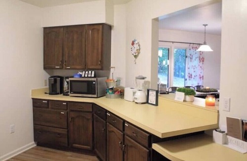 Turbotville Maison | Earthen Bungalow