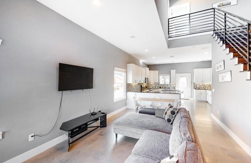 St. John - Coronado Hills Maison | East Austin Charmer