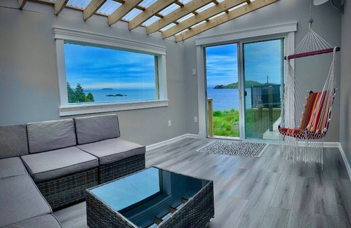 Burnt Cove Maison | East Coast Oceanfront Escape - Just 45 minutes South of St. John's City NL