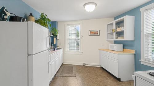 East End Appartement | East end. Walk to food, beer and downtown fun.