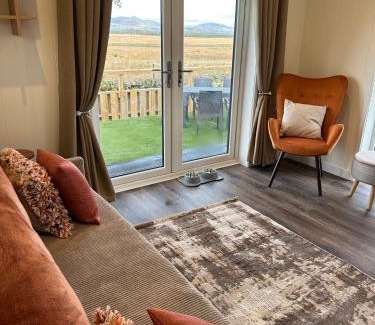 Penicuik Maison | East Kip - Dog Friendly