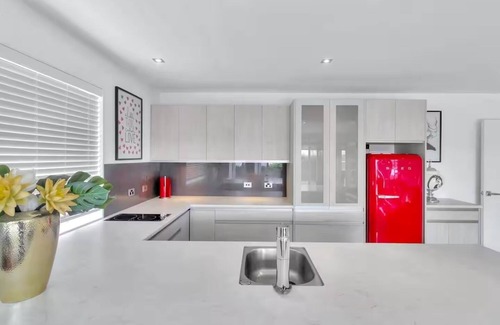 Bucklands Beach Maison | East Nest Home stay