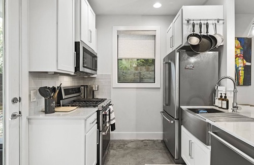 Blackshear-Prospect Hill Maison | East Side Haven - Blocks from Local Food Legends