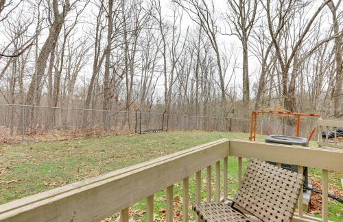 East Stroudsburg Maison | East Stroudsburg Townhouse Less Than 1 Mi to Ski Area!