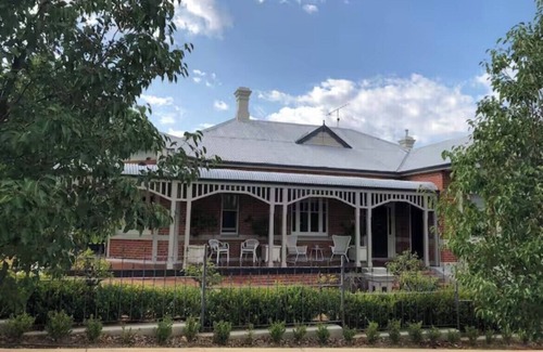 East Tamworth Maison | East Tamworth Gem - Large 4 Bedroom home in a perfect location!