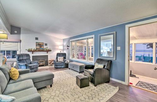 East Tawas Maison | East Tawas Cabin with Lake Huron Access and Views