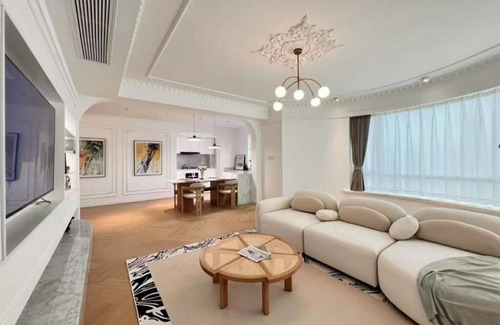 Downtown Shanghai Appartement | Eastern Hub - Near the Bund Simply Luxurious 3BR APT with Nice View
