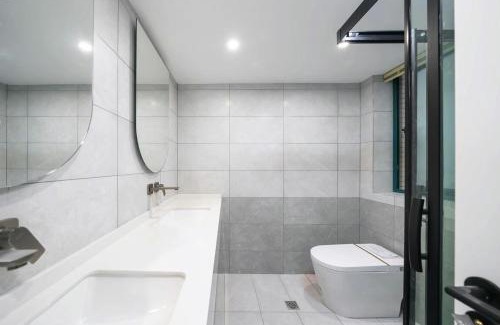 Changning Appartement | Eastern Hub - Zhongshan Park Branch Kaixin Haoyuan Subway 100 meters away bustling commercial area