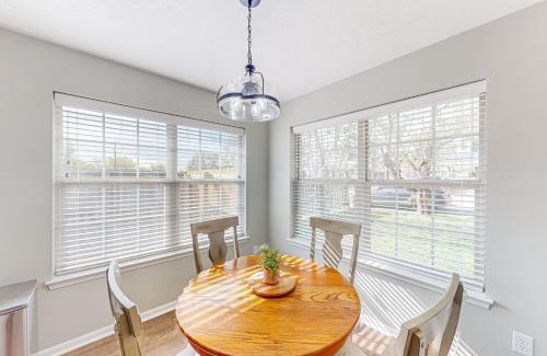 College Station Maison | Eastgate Gem, Walk to TAMU