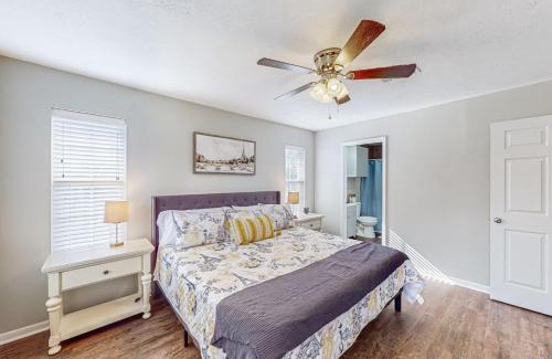 College Station Maison | Eastgate Gem, Walk to TAMU