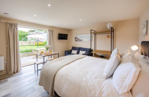 Salthouse Maison | Eastgate Hideaway