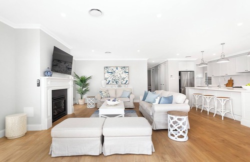 Catherine Hill Bay Maison | Eastport - Luxury Beach Retreat with Pool & Views, Eastport - Luxury Beach Retreat with Plunge Pool