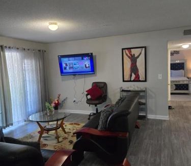 Norcross Appartement | Easy Access 2beds,1bt luxury kingbed with pool sleeps 4
