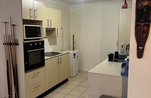 Redbank Plains Maison | Easy Access Accommodation