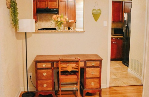 Shearer Hills - Ridgeview Maison | Easy Access, Everything Nearby, Best Value, Specious, Quiet & Safe, Airport 2mi.