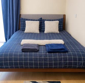 Junction Maison | Easy Access to Central London-Private Ensuite & Terrace