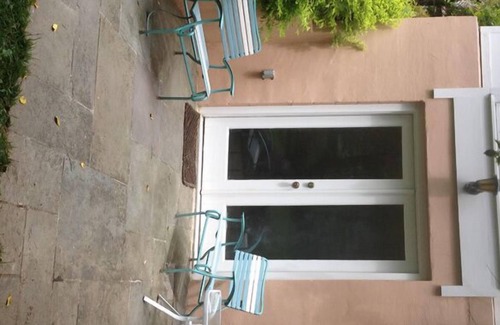 Bethesda Appartement | Accès facile à Washington D. C. -Entrée jardin privé -Marchez jusqu'au métro Bethesda