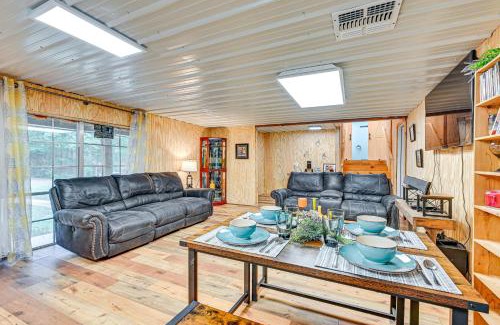 Texarkana Appartement | Easy I-30 Access Cozy Texarkana Apt with Essentials