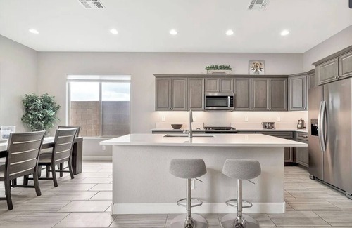Estrella Mountain Ranch Maison | EAZY AZ Modern 2 bedroom townhouse on the 8th fairway of Estrella Mountain Ranch