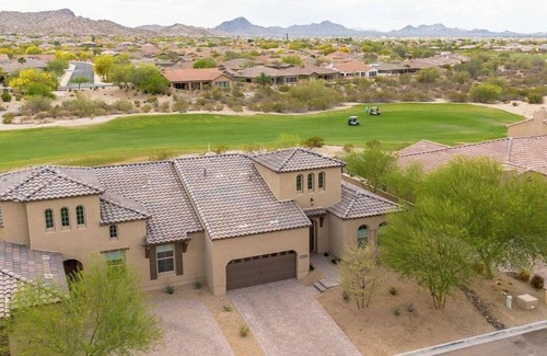 Estrella Mountain Ranch Maison | EAZY AZ Modern 2 bedroom townhouse on the 8th fairway of Estrella Mountain Ranch