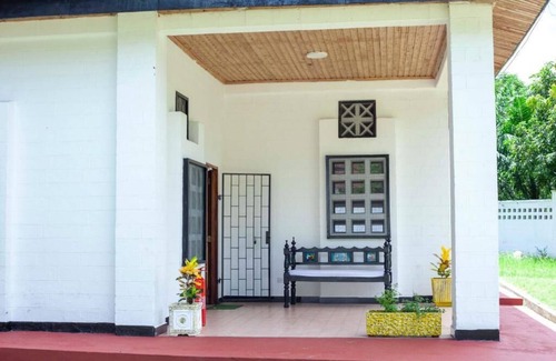 Mbezi Beach Maison | EAZY BREEZY BACKPACKERS 3 Bedrooms House