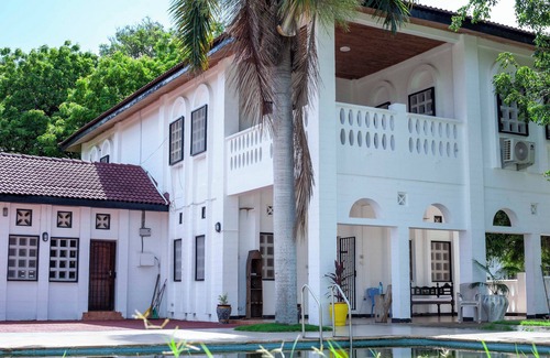 Mbezi Beach Maison | EAZY BREEZY BACKPACKERS 3 Bedrooms House