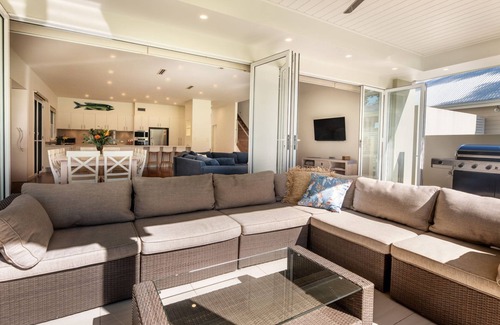 One Mile Maison | Echo Beach House One Mile