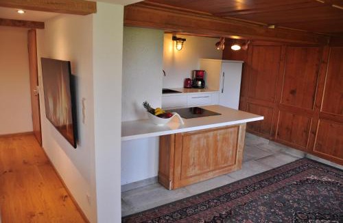Kaisershaus Appartement | Echtes Schwarzwaldhaus - Traditionell & Modern