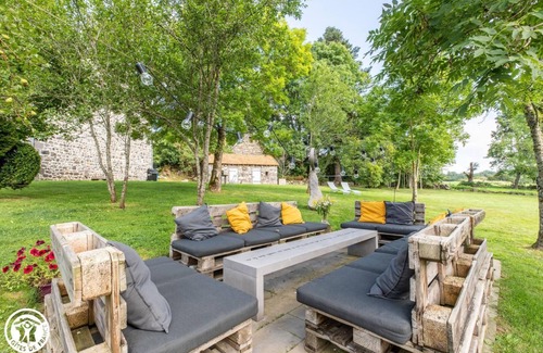 Charbonnieres-les-Varennes Maison | Eclats de Lave - CHARBONNIERES LES VARENNES