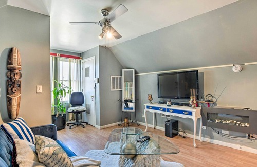Roseland Appartement | Eclectic Chicago Apartment w/ Spacious Deck!