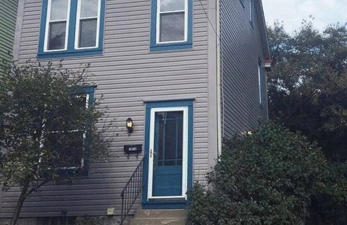 Central Northside Maison | Eclectic Historic Sunny Vista Home with City Views, Northshore
