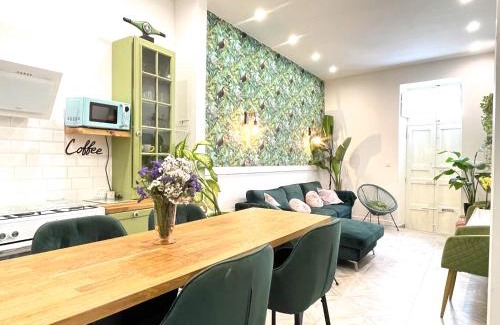 Luqa Appartement | Eclectic Maisonette in Luqa