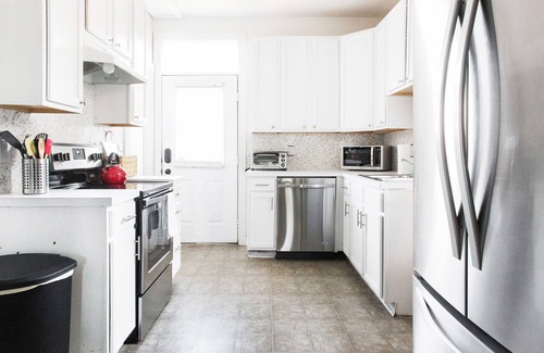 Italian Village Maison | Eclectic Short North Home w / Free Parking: Walk to Coffee, Food & Shopping