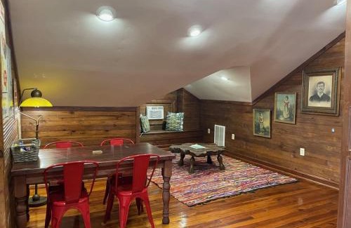 Westside Appartement | Eclectic Third Floor Apartment
